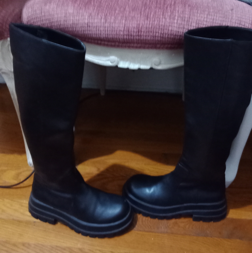 Zara Boot's Size 7 Pre-owned